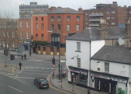 Leeson street and the Leeson Lounge